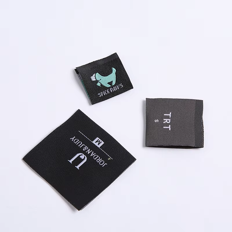 Tecnología de impresión de etiquetas para prendas de vestir: tintas de curado UV para etiquetas de tela
